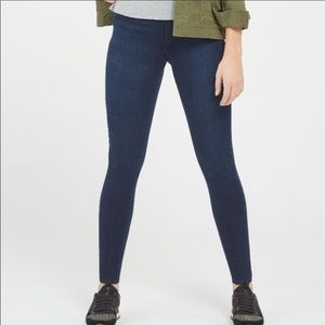 ⬇️SPANX Dark Wash “Jean-ish Leggings” size Small